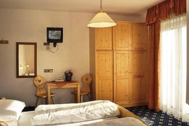 Hotel Silvesterhof Dobbiaco Bilik gambar